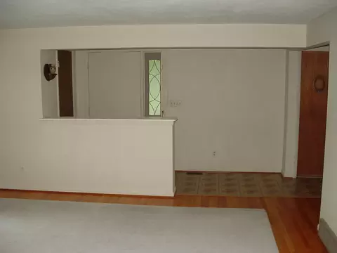 Living - 1641 Yorkshire Ct, Springfield, OH 45503 photo 5 of 5
