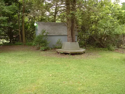 Exterior - 1641 Yorkshire Ct, Springfield, OH 45503 photo 6 of 17