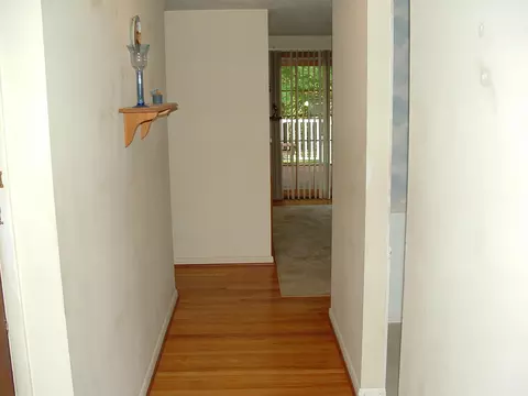 Entry Way - 1641 Yorkshire Ct, Springfield, OH 45503 photo 3 of 4