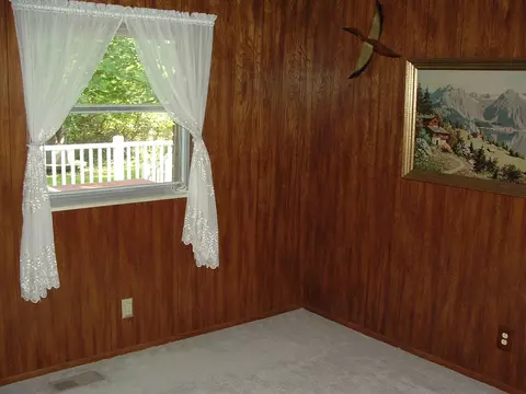 Bedroom - 1641 Yorkshire Ct, Springfield, OH 45503 photo 4 of 8