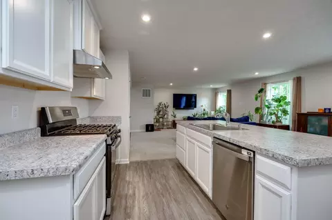Kitchen - 12 Cascade Dr, Fairborn, OH 45324 photo 5 of 6