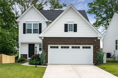 12 Cascade Dr, Fairborn, OH 45324