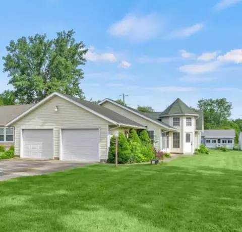 16083 Oak Ave, Belle Center, OH 43310