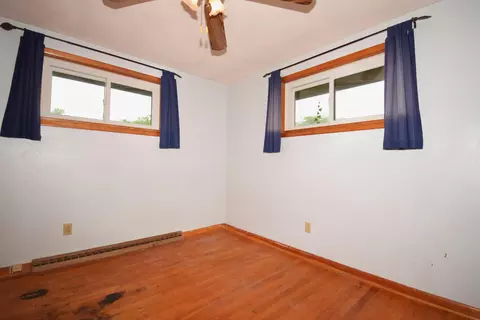 Bedroom - 1924 Sierra Ave, Springfield, OH 45503 photo 3 of 4