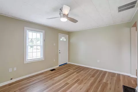 160 Lawnview Ave, Springfield, OH 45505 photo 4