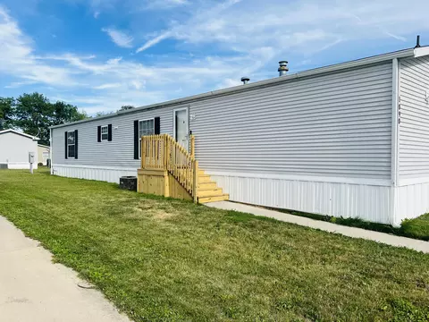 1090 Apple Blossom, Sidney, OH 45365