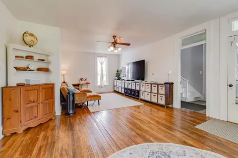 Living - 1508 Eagle City Rd, Springfield, OH 45504 photo 1 of 3