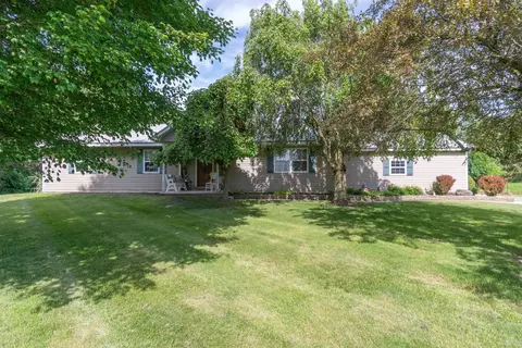 13101 Ashburn Rd, Wapakoneta, OH 45895