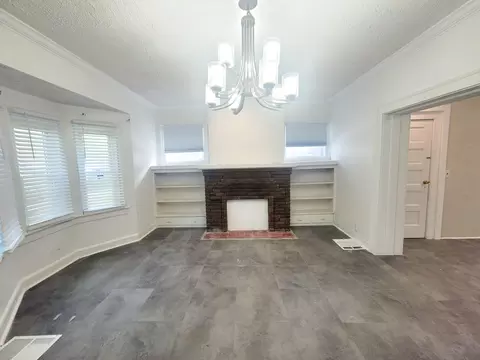 Living - 1635 S Center Blvd, Springfield, OH 45506 photo 2 of 4