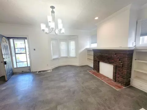 Living - 1635 S Center Blvd, Springfield, OH 45506 photo 1 of 4
