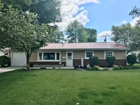 24 Circle Dr, New Bremen, OH 45869