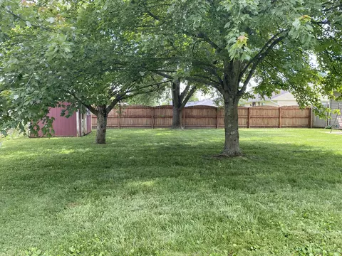3236 Woonsocket St, Springfield, OH 45503 photo 6