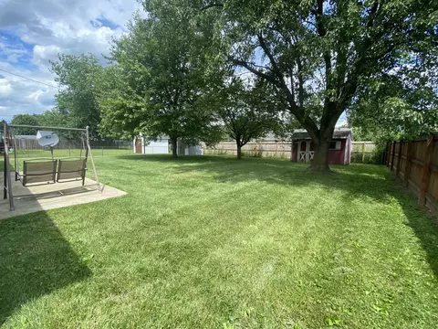 3236 Woonsocket St, Springfield, OH 45503 photo 9