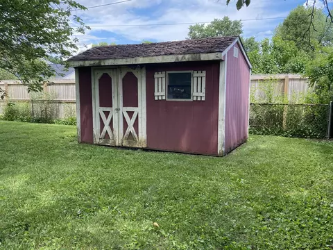 3236 Woonsocket St, Springfield, OH 45503 photo 8