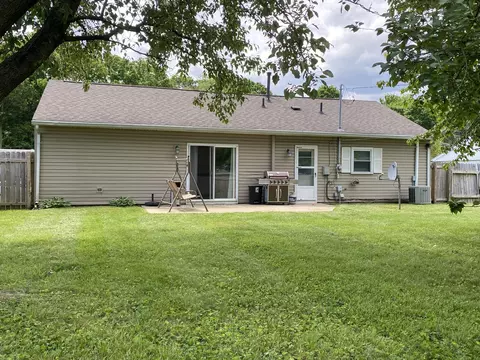 3236 Woonsocket St, Springfield, OH 45503 photo 4