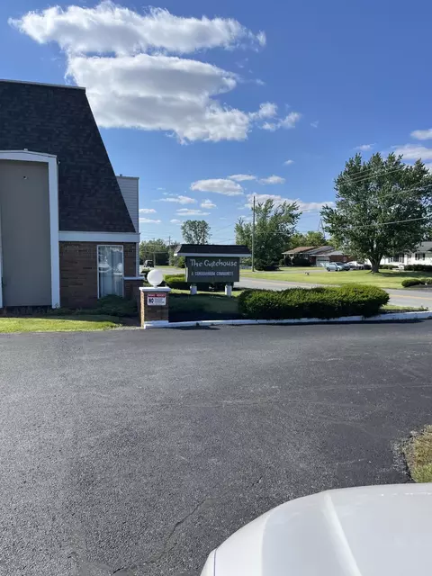 2275 N Cable Rd #220, Lima, OH 45807 photo 2