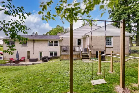 Exterior - 609 S Broadmoor Blvd, Springfield, OH 45504 photo 7 of 7