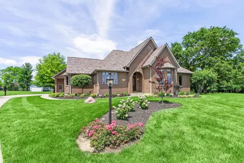 11740 Zeller Ct, New Carlisle, OH 45344