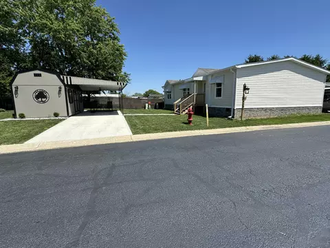 310 Jill Ave #207, Celina, OH 45822