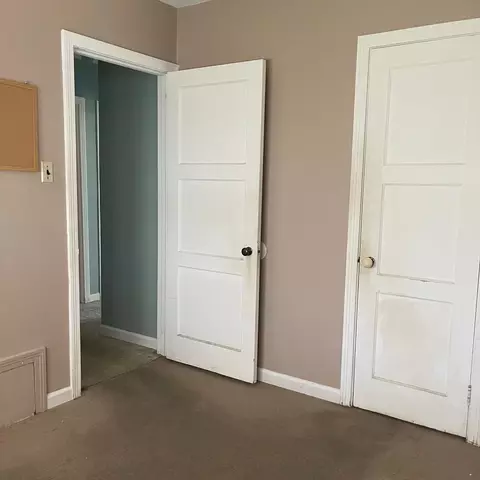 Bedroom - 2049 N Hadley Rd, Springfield, OH 45505 photo 4 of 4