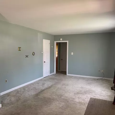 Living - 2049 N Hadley Rd, Springfield, OH 45505 photo 1 of 3