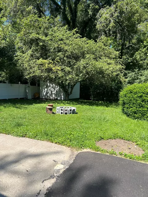 331 N Burnett Rd, Springfield, OH 45503 photo 4