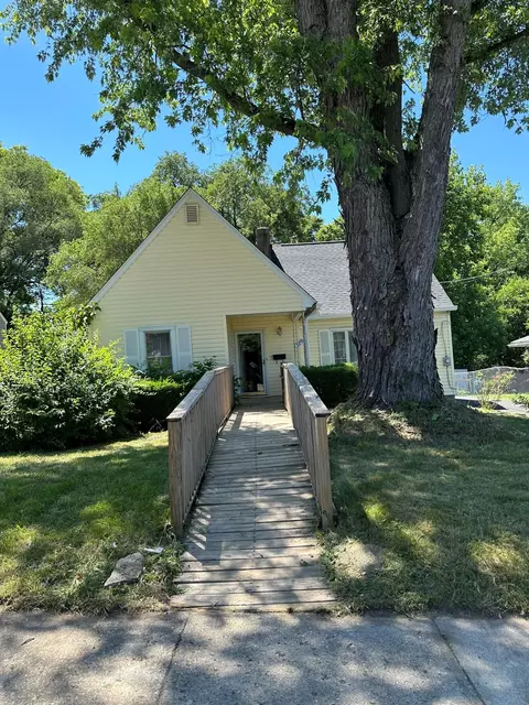 331 N Burnett Rd, Springfield, OH 45503