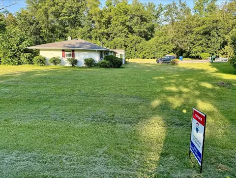 Exterior - 3020 Uplands Dr, Springfield, OH 45506 photo 2 of 2