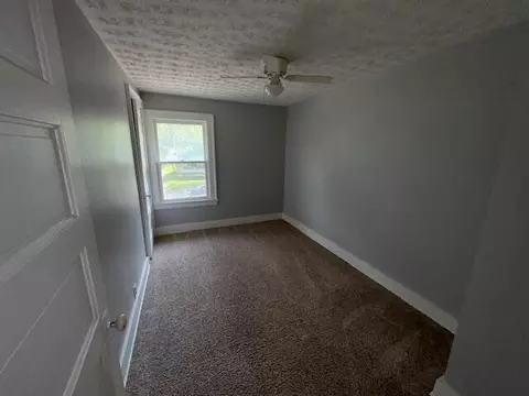 Bedroom - 315 Bellevue Ave, Springfield, OH 45503 photo 4 of 4