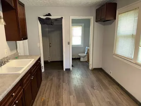 Entry Way - 315 Bellevue Ave, Springfield, OH 45503 photo 1 of 3