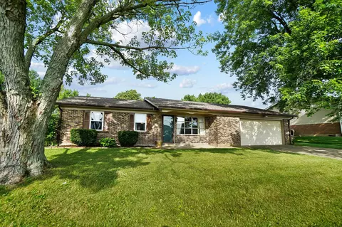 727 Cheyenne Pl, Tipp City, OH 45371
