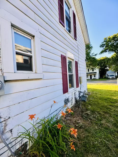 523 W Clark St, Springfield, OH 45506 photo 4