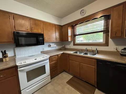 Kitchen - 806 E Vine St, Coldwater, OH 45828 photo 3 of 4