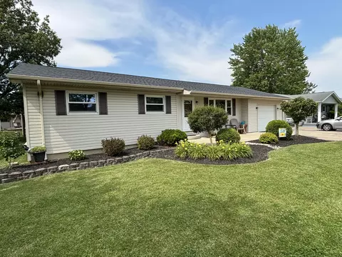 Exterior - 806 E Vine St, Coldwater, OH 45828 photo 4 of 8