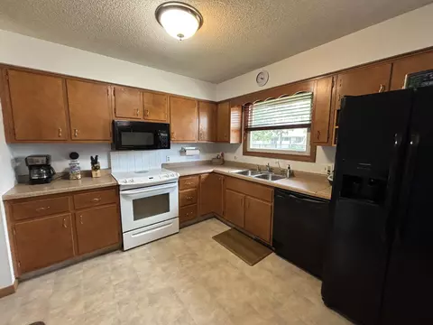 Kitchen - 806 E Vine St, Coldwater, OH 45828 photo 4 of 4