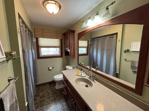 Bath - 806 E Vine St, Coldwater, OH 45828 photo 1 of 3