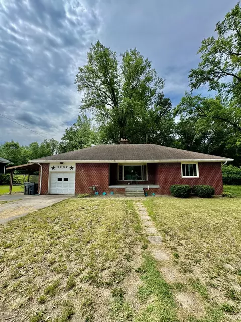 2207 Carolina Ave, Lima, OH 45805
