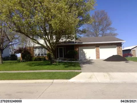 1218 Canterbury Dr, Celina, OH 45822