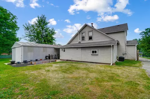 Exterior - 2055 Kenton St, Springfield, OH 45505 photo 6 of 15