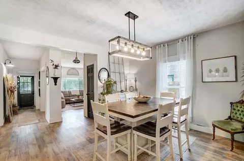 Dining - 2055 Kenton St, Springfield, OH 45505 photo 2 of 3