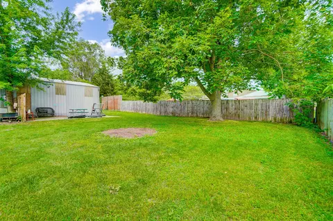 Exterior - 2055 Kenton St, Springfield, OH 45505 photo 10 of 15