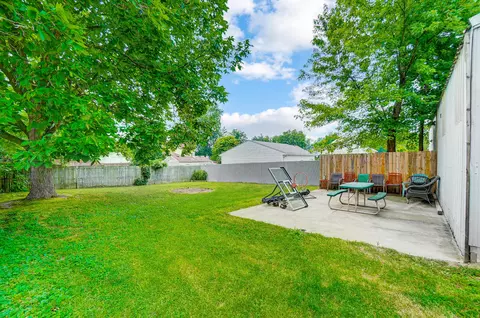 Exterior - 2055 Kenton St, Springfield, OH 45505 photo 8 of 15