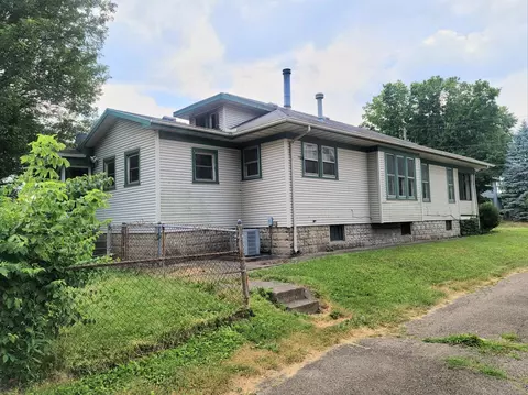 404 N Bechtle Ave, Springfield, OH 45504 photo 3
