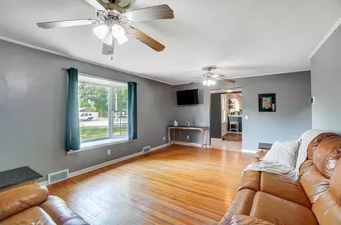 Living - 1201 Ervin Rd, Van Wert, OH 45891 photo 2 of 3