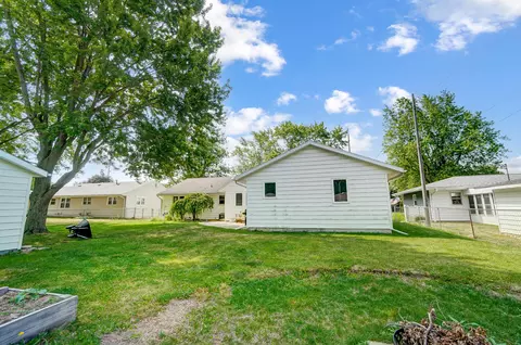Exterior - 1201 Ervin Rd, Van Wert, OH 45891 photo 4 of 6