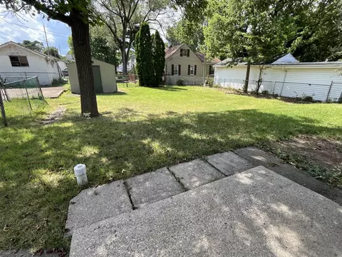 Exterior - 403 Dakota Ave, Springfield, OH 45504 photo 4 of 6
