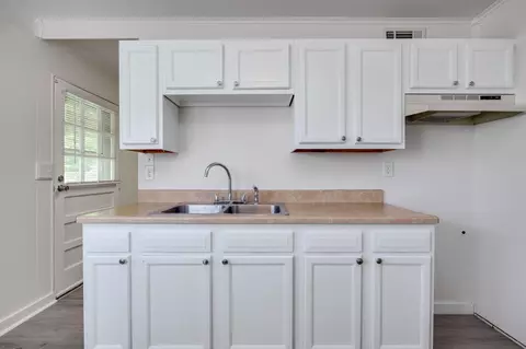 Kitchen - 403 Dakota Ave, Springfield, OH 45504 photo 2 of 2