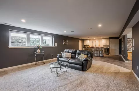 Living - 3222 Mccurdy Rd, Troy, OH 45373 photo 4 of 5