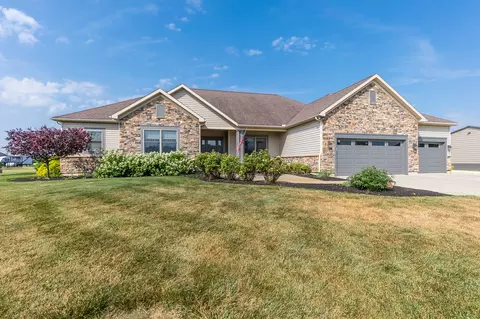 Exterior - 3222 Mccurdy Rd, Troy, OH 45373 photo 3 of 16