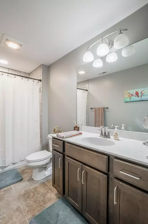Bath - 3222 Mccurdy Rd, Troy, OH 45373 photo 7 of 8
